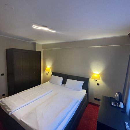 Sun Hotel Essen Bagian luar foto