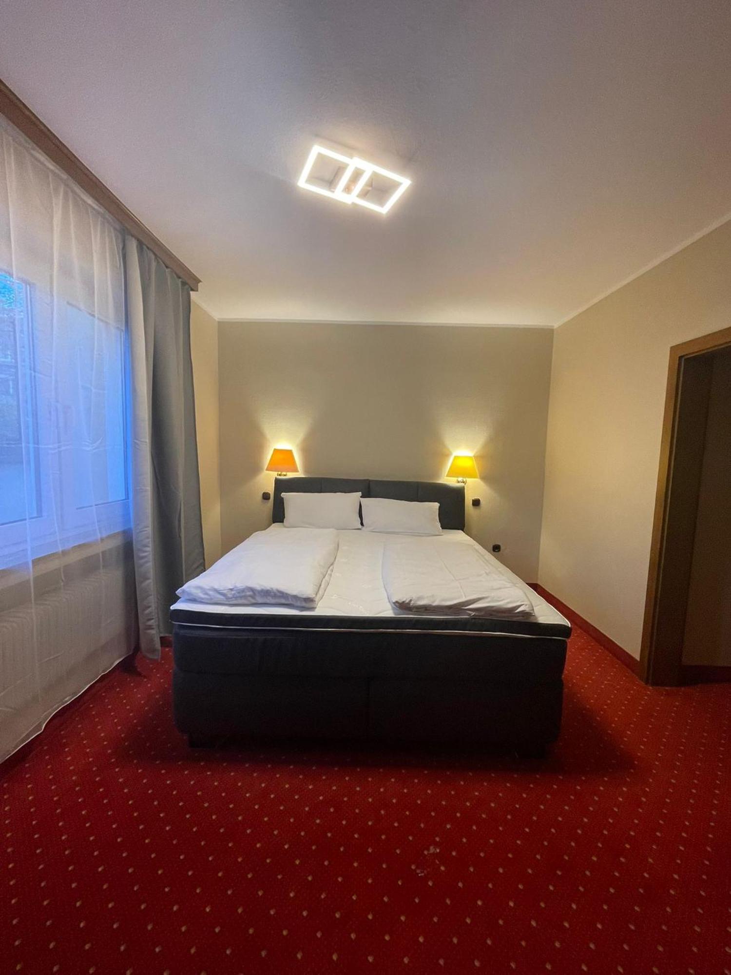 Sun Hotel Essen Bagian luar foto