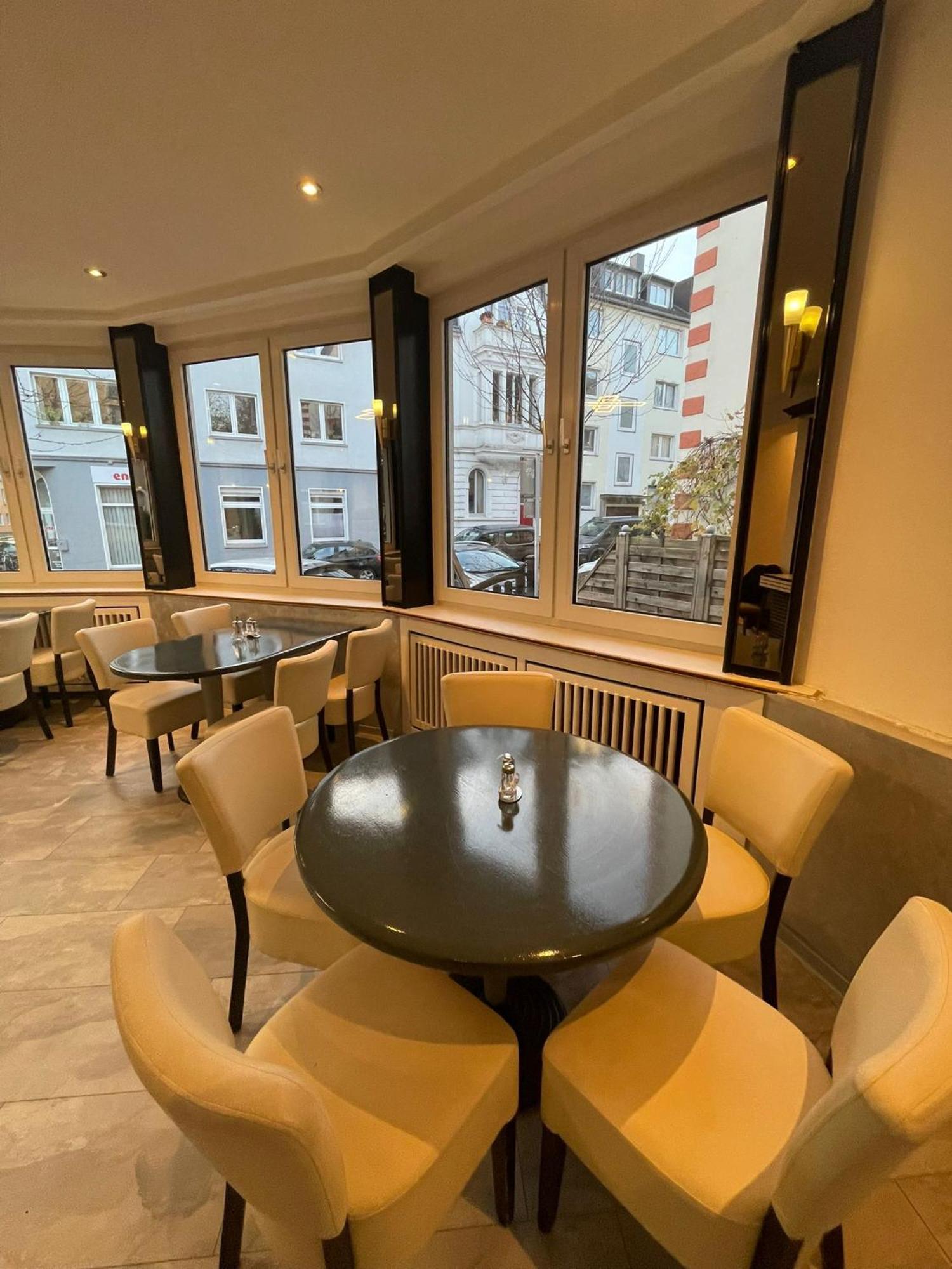Sun Hotel Essen Bagian luar foto
