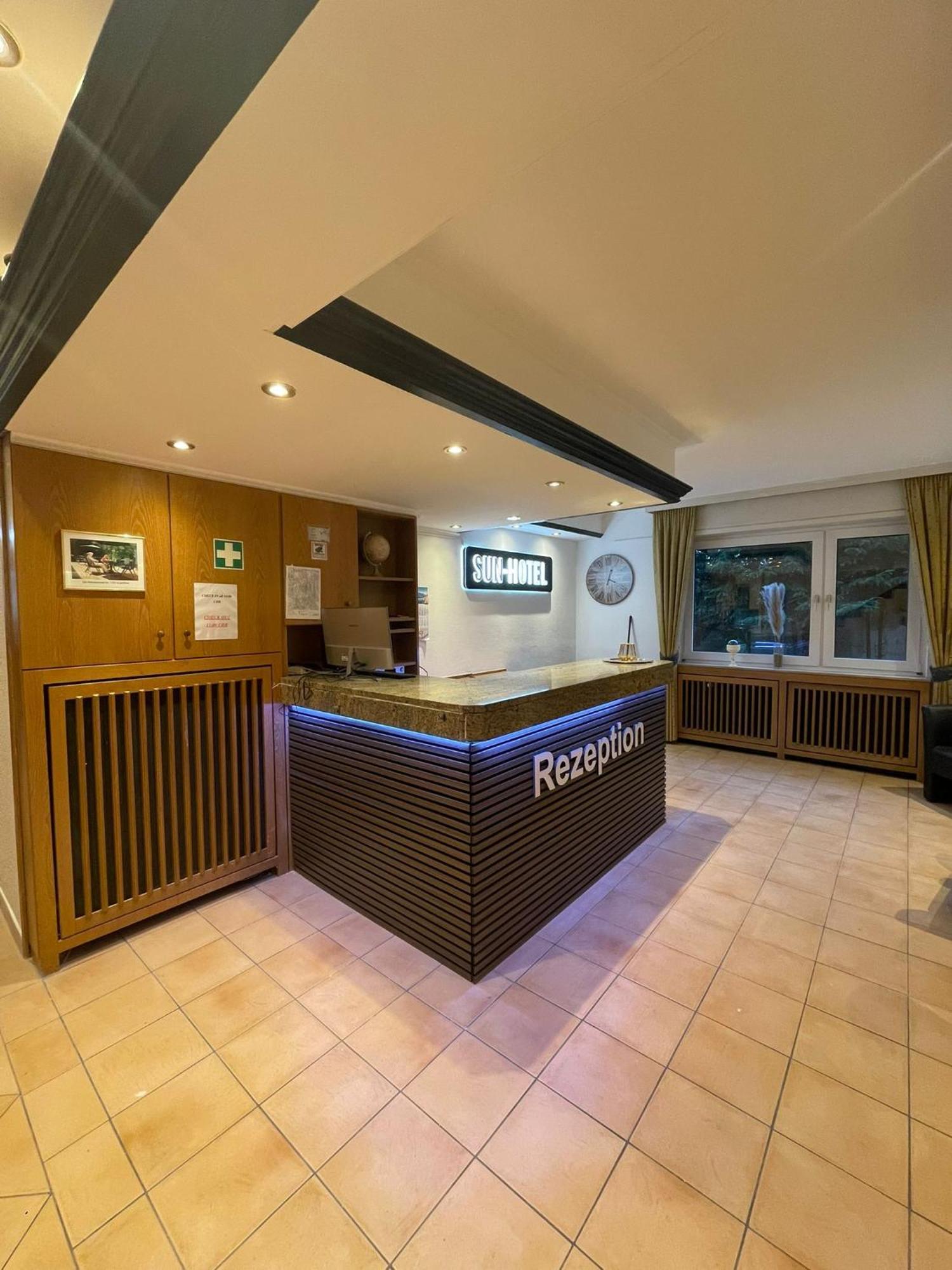Sun Hotel Essen Bagian luar foto