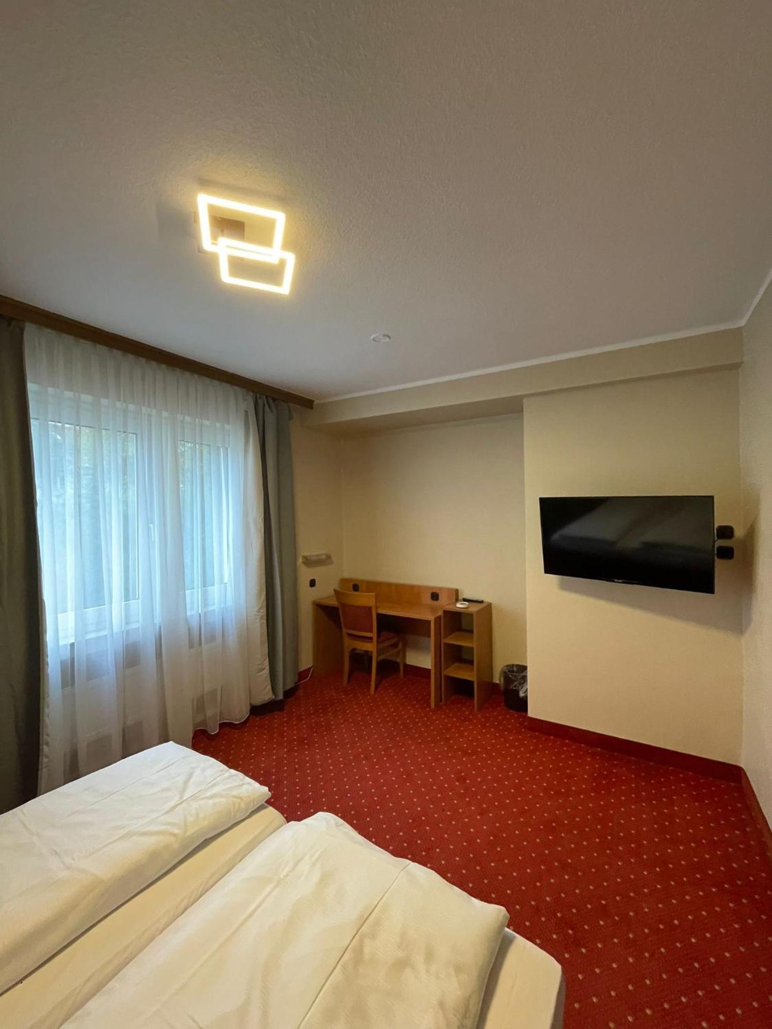 Sun Hotel Essen Bagian luar foto