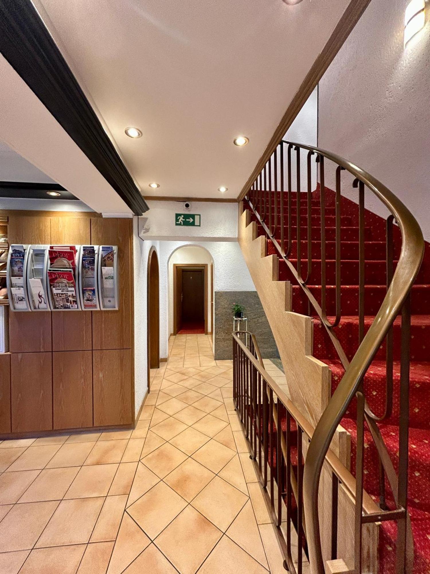 Sun Hotel Essen Bagian luar foto